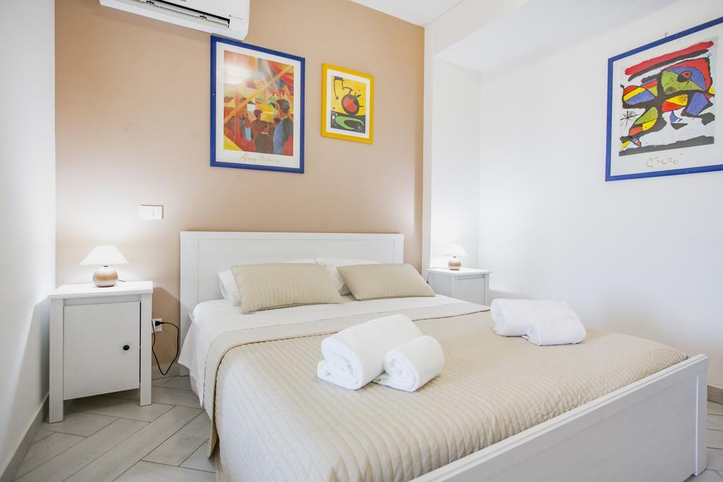 Belvedere Rent Rooms กัมโปเฟลิเช ดิ โรชเชลลา ภายนอก รูปภาพ